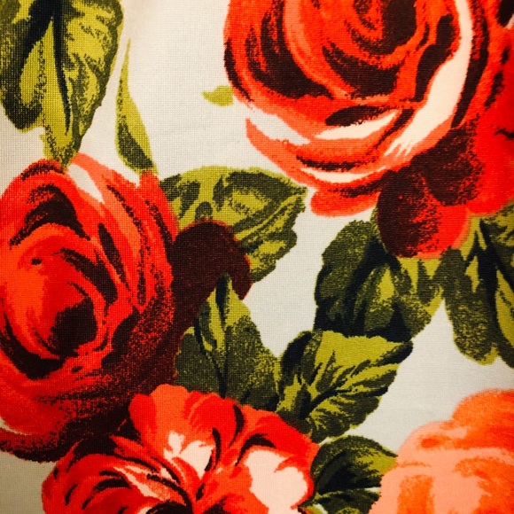 Love...Ady patterned V-Neck Maxi Dress. XS - Picture 3 of 3